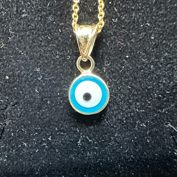 14k gold chain with Evil eye pendant. 14” inch length. Dainty piece of jewelry. - Picture 4 of 5